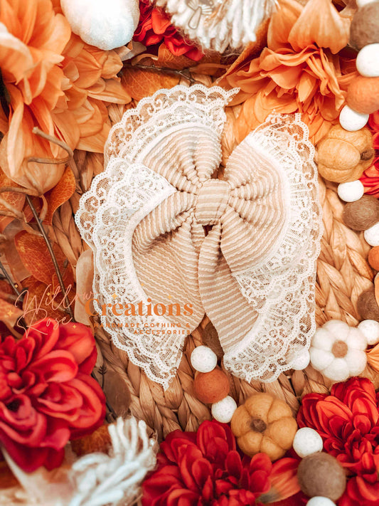 Lace Collette