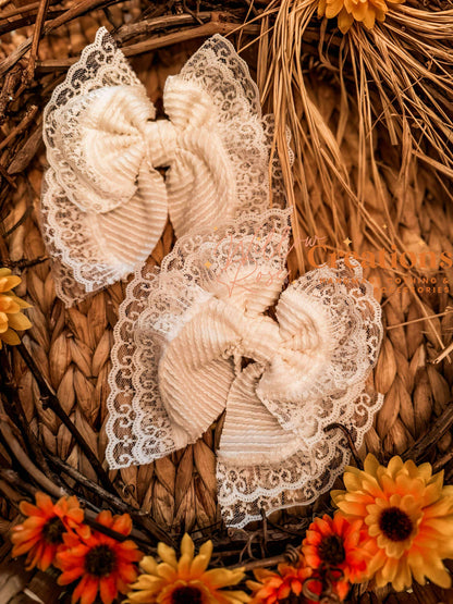 Lace Collette
