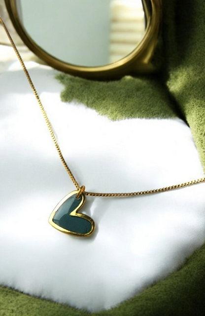 Gold heart necklace